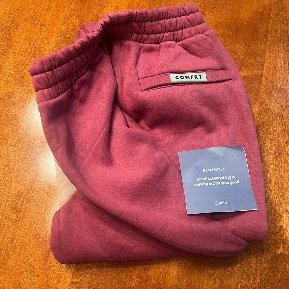 Comfrt Travel Essentials Sweatpants
